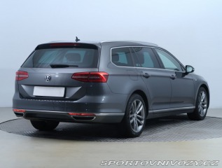 Volkswagen Ostatní modely Passat Highline 2.0 BiTDI 2016