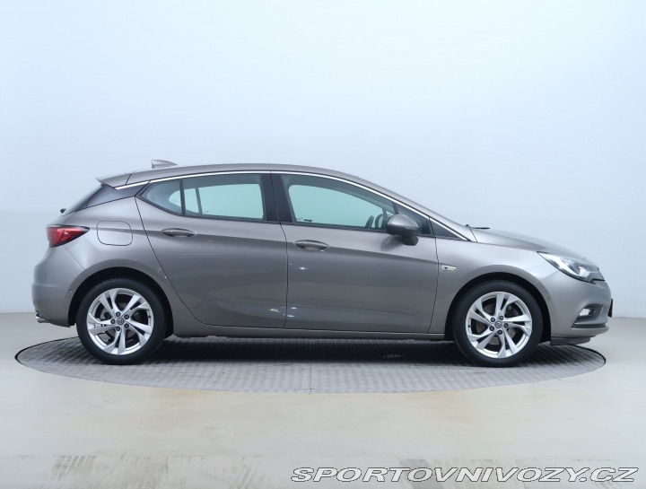 Opel Astra 1.6 T 2016