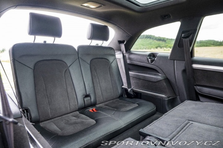 Audi Ostatní modely Q7 3,0 tdi S line. 2011