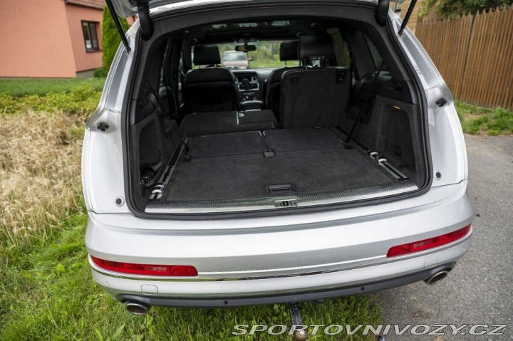 Audi Ostatní modely Q7 3,0 tdi S line. 2011