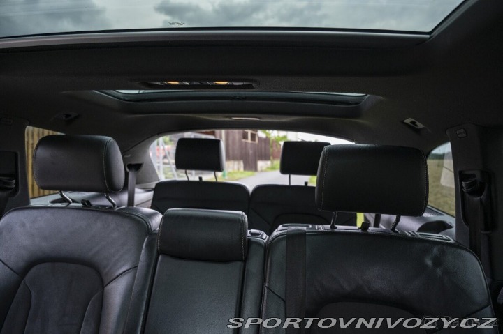 Audi Ostatní modely Q7 3,0 tdi S line. 2011