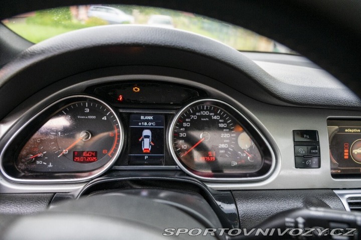 Audi Ostatní modely Q7 3,0 tdi S line. 2011