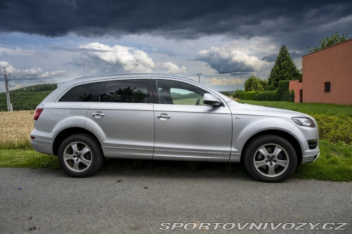 Audi Ostatní modely Q7 3,0 tdi S line. 2011