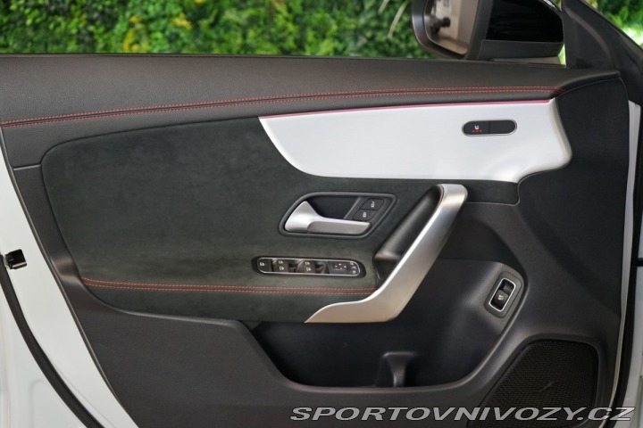 Mercedes-Benz CLA 200d*SB*TAŽNÉ*KAMERA*AMG* 2024