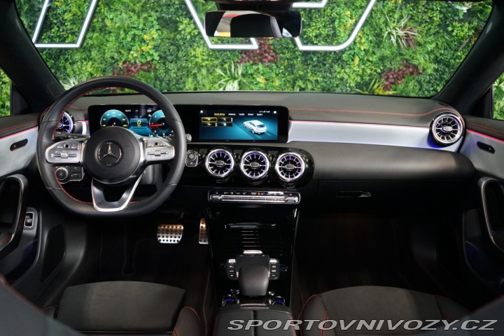 Mercedes-Benz CLA 200d*SB*TAŽNÉ*KAMERA*AMG* 2024