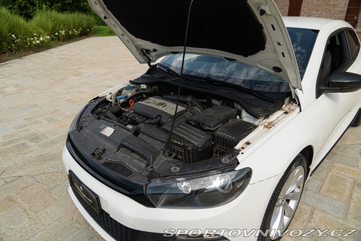 Volkswagen Scirocco 2.0 TFSI 2.0 R LINE 2009