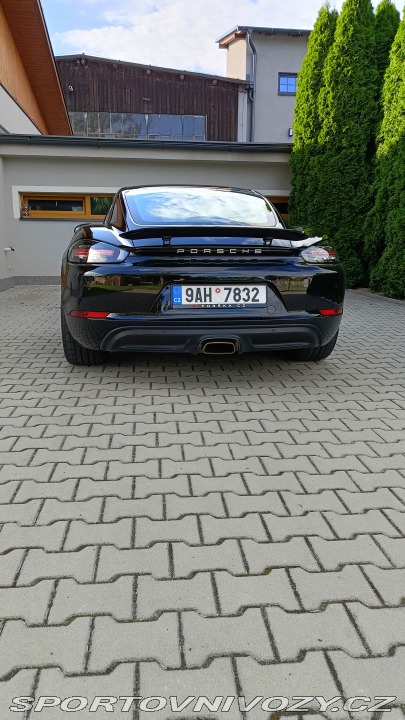 Porsche Cayman  2019