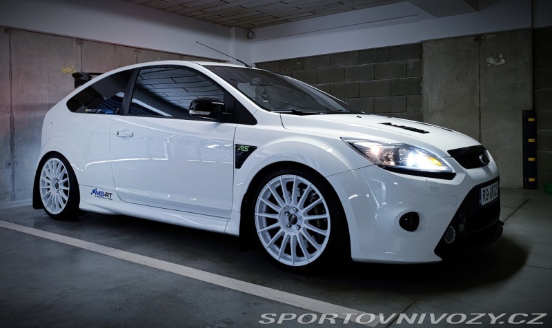 Ford Focus RS MK2  2.5 T WOLF RACING