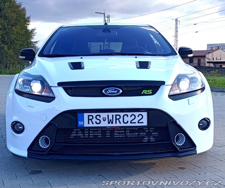 Ford Focus RS MK2  2.5 T 2010