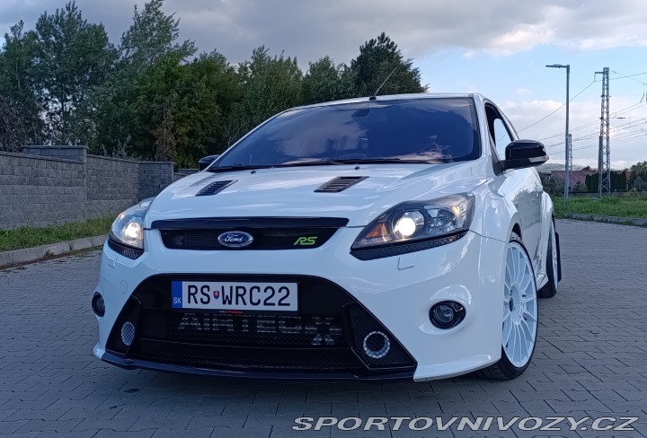Ford Focus RS MK2  2.5 T 2010