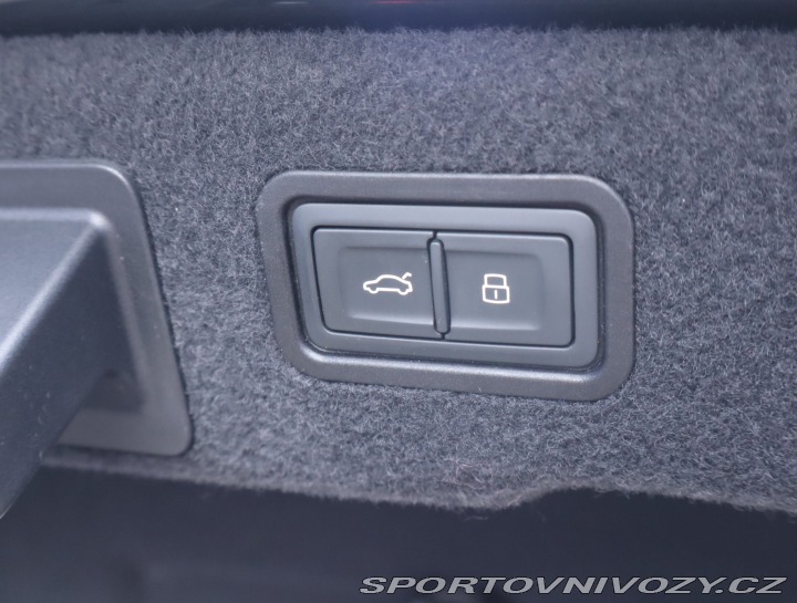 Audi Ostatní modely A8  60 TFSI e 2021