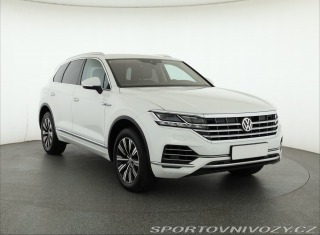 Volkswagen  Touareg  3.0 TDI