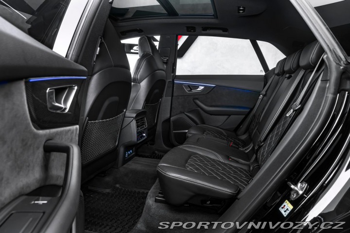 Audi SQ8 TDI Vzduch LED Pano B& 2020