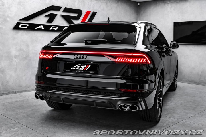 Audi SQ8 TDI Vzduch LED Pano B& 2020