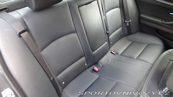 BMW 5 550i F10 Tažné zařízení 2010
