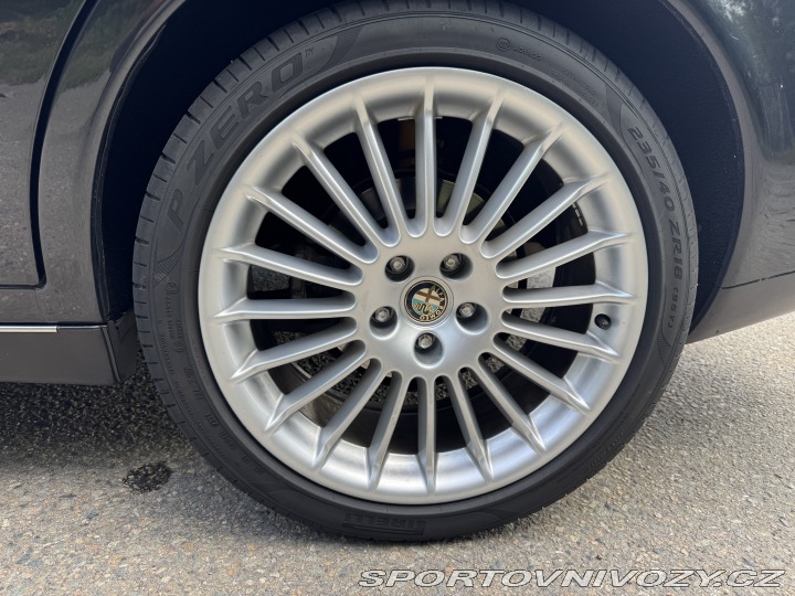 Alfa Romeo Ostatní modely 166 3.2 1800