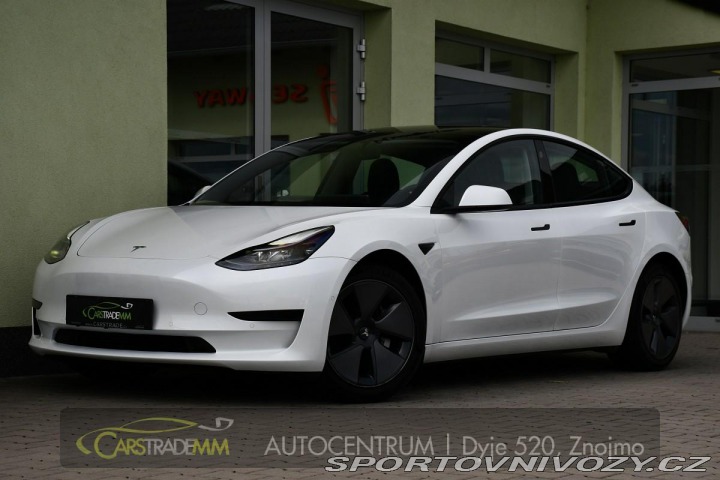 Tesla Model 3 REZERVACE 2021