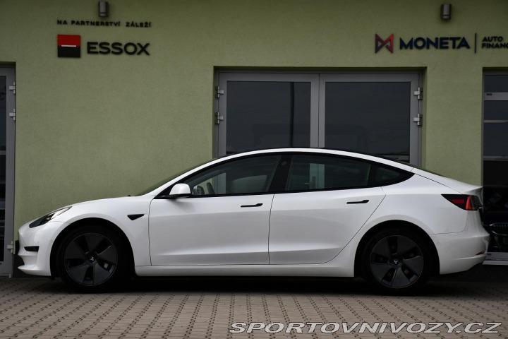 Tesla Model 3 REZERVACE 2021