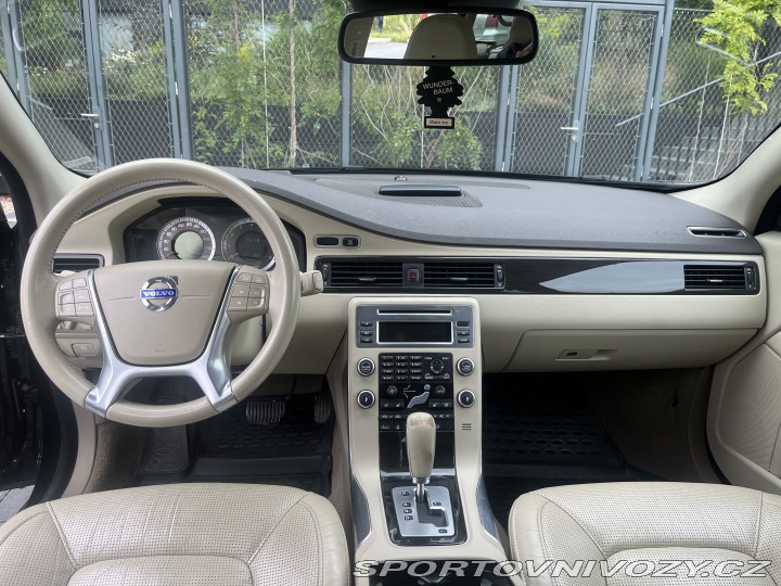 Volvo Ostatní modely XC70 2010