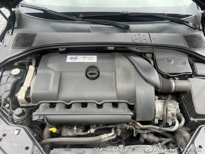 Volvo Ostatní modely XC70 2010