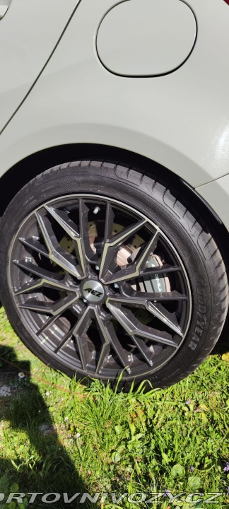 Mercedes-Benz A  2014