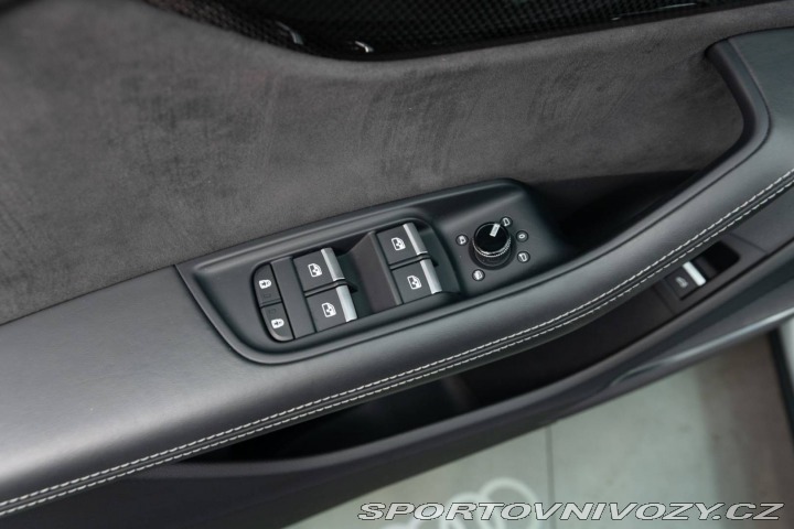 Audi SQ8  2021
