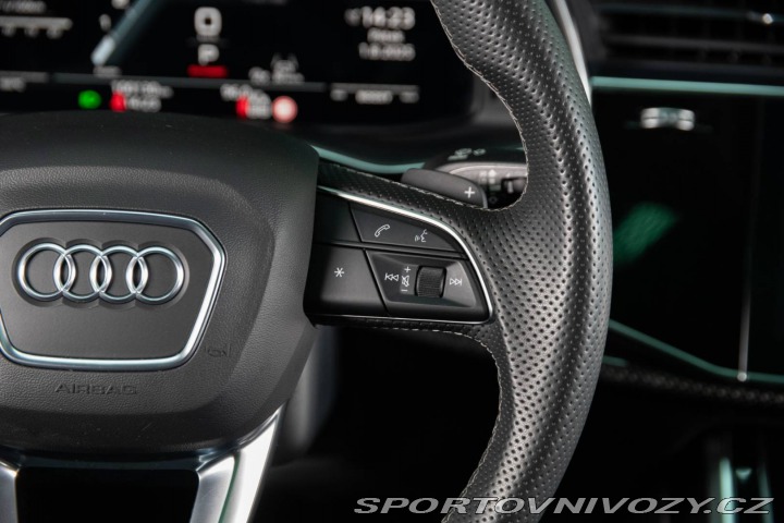 Audi SQ8  2021