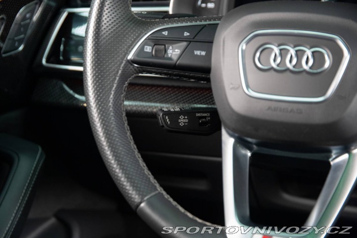 Audi SQ8  2021