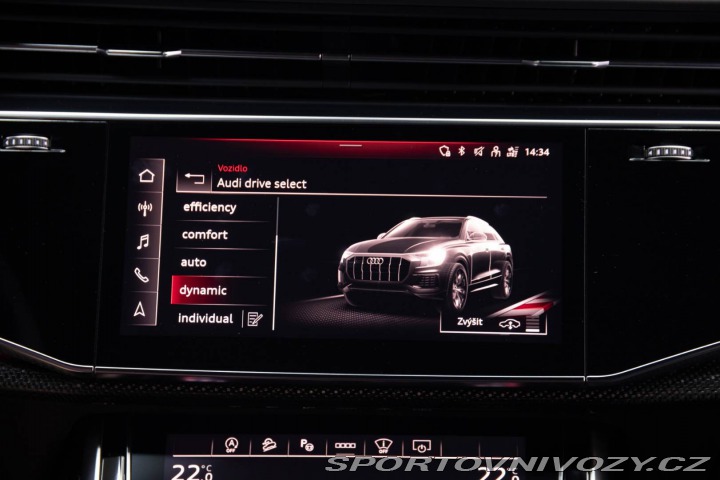 Audi SQ8  2021