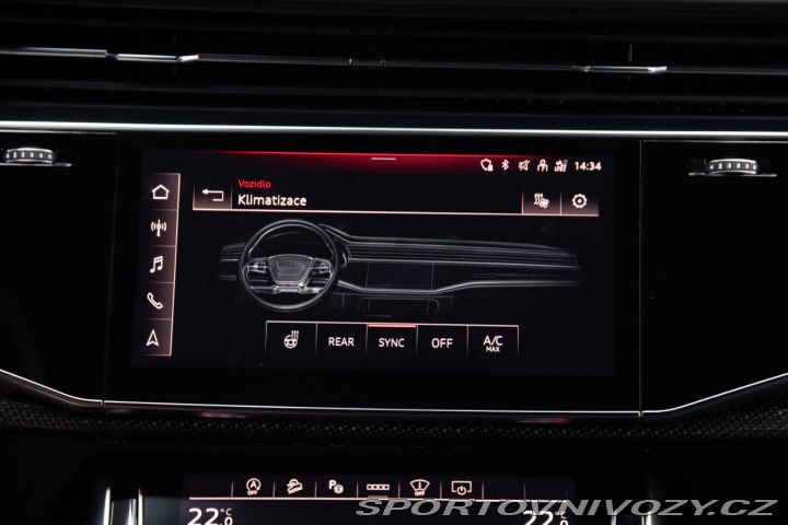 Audi SQ8  2021