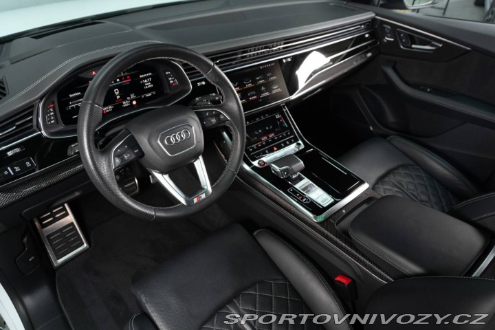 Audi SQ8  2021