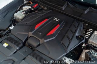 Audi SQ8  2021