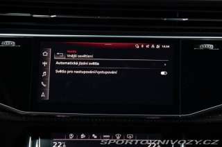 Audi SQ8  2021