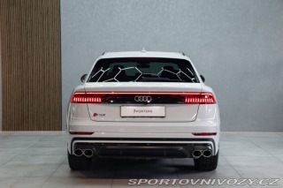 Audi SQ8  2021