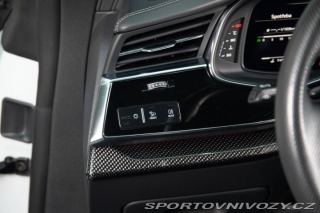 Audi SQ8  2021