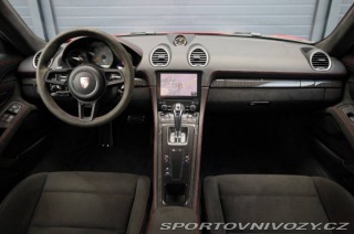 Porsche 718 Cayman GT4 2021