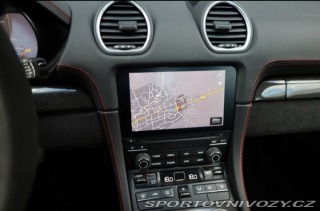 Porsche 718 Cayman GT4 2021
