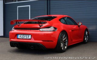 Porsche 718 Cayman GT4 2021