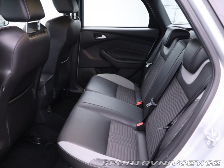 Ford Focus ST 2,0 EcoBoost 184kW Ser.kn 2012