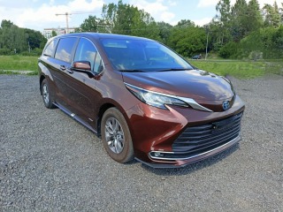 Toyota  Sienna 2,5   hybrid AWD 2021 nov