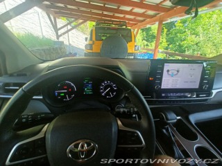 Toyota Ostatní modely Sienna 2,5 hybrid AWD 2021 nov 2021