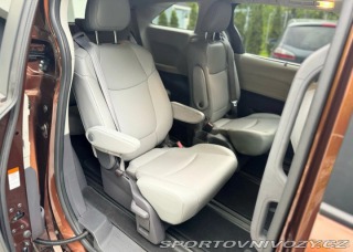 Toyota Ostatní modely Sienna 2,5 hybrid AWD 2021 nov 2021