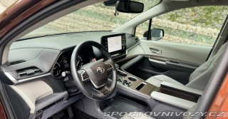 Toyota Ostatní modely Sienna 2,5 hybrid AWD 2021 nov 2021