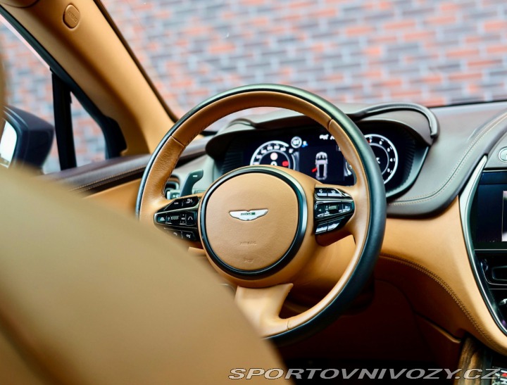 Aston Martin DBX 4.0 V8 4x4 551PS | Panor 2020