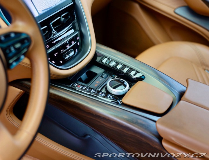 Aston Martin DBX 4.0 V8 4x4 551PS | Panor 2020