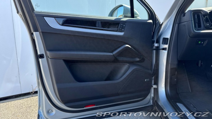 Porsche Cayenne E-Hybrid Coupé 2024