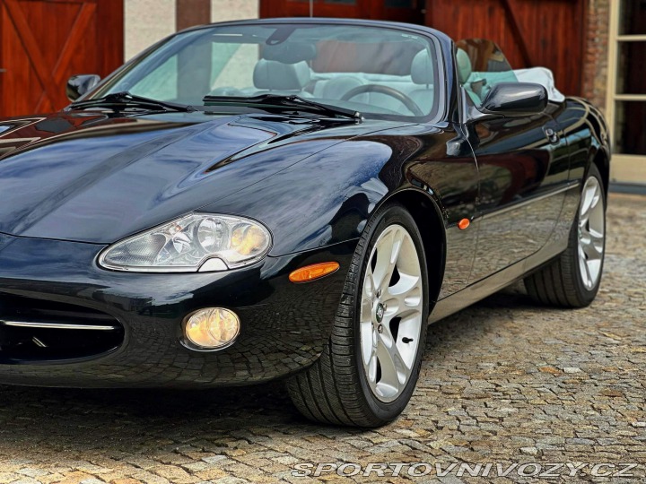 Jaguar XK8 | 65 971 mil 2003