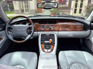 Jaguar XK8 | 65 971 mil 2003