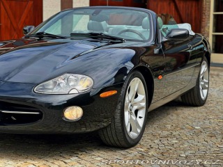 Jaguar XK8 | 65 971 mil 2003