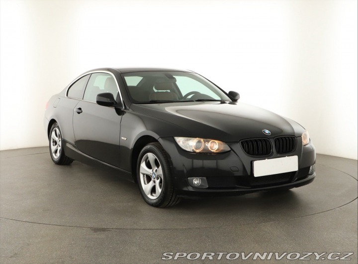BMW 3 320 i 2009